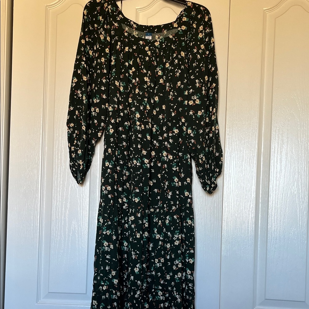Old Navy Dark Green Floral Long Sleeve Dress